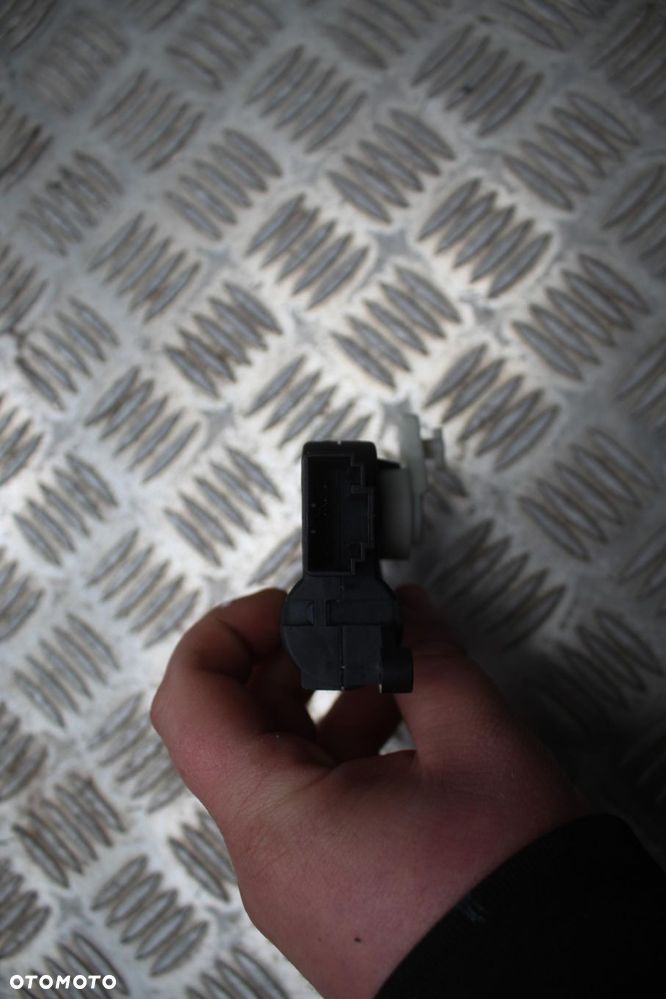 SILNICZEK NAGRZEWNICY VW GOLF V 3C0907511B - 3