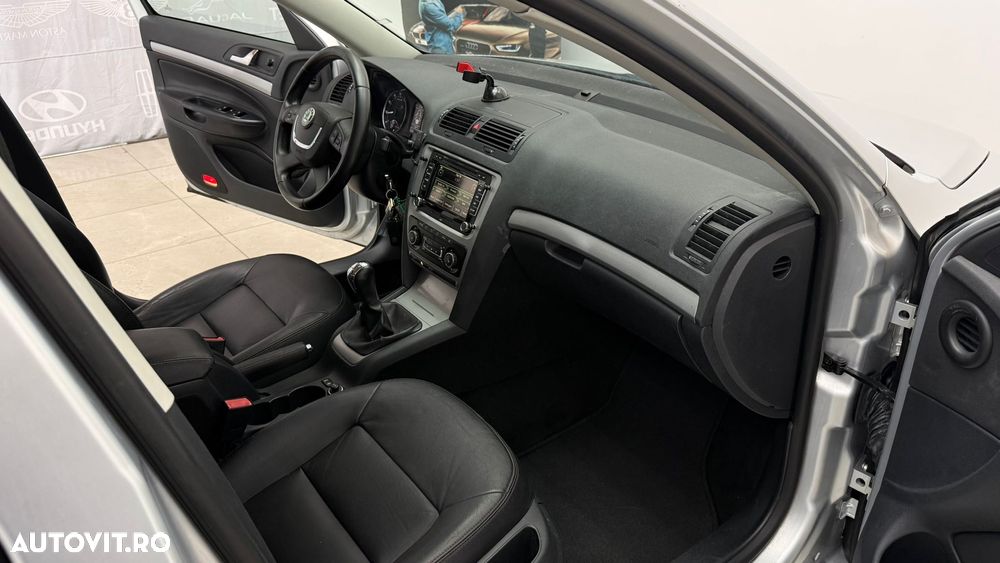 Skoda Octavia 1.2 TSI ACTIVE - 8