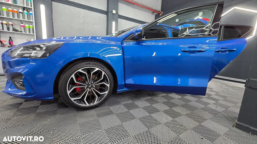 Ford Focus 1.5 EcoBoost ST-Line - 31