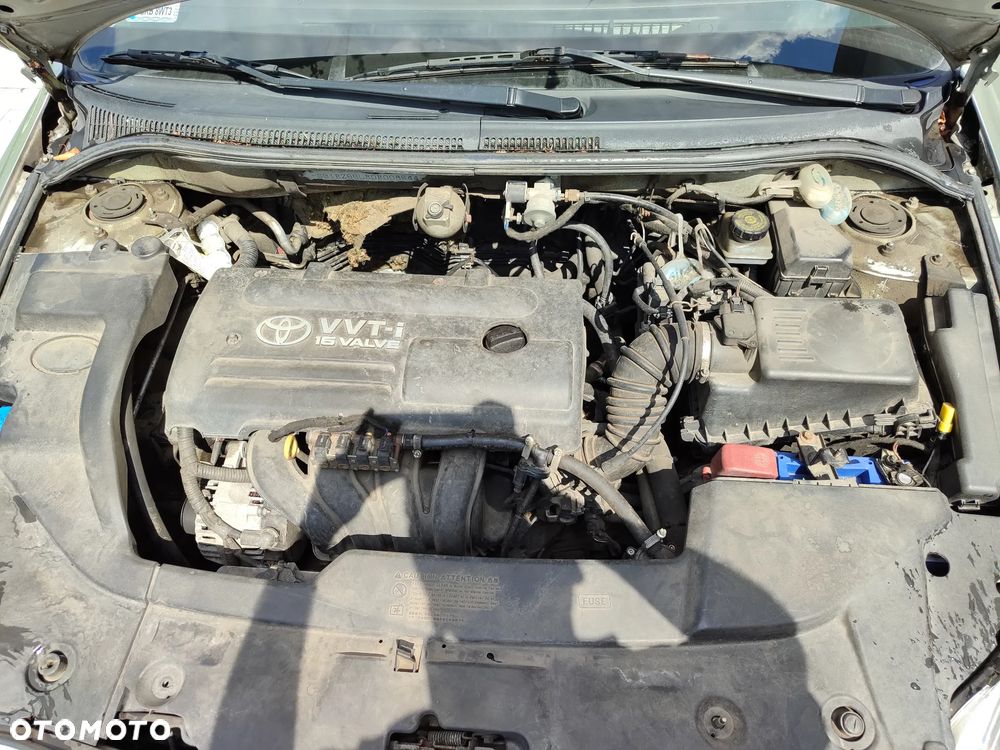 Toyota Avensis 1.6 VVT-i Terra - 18
