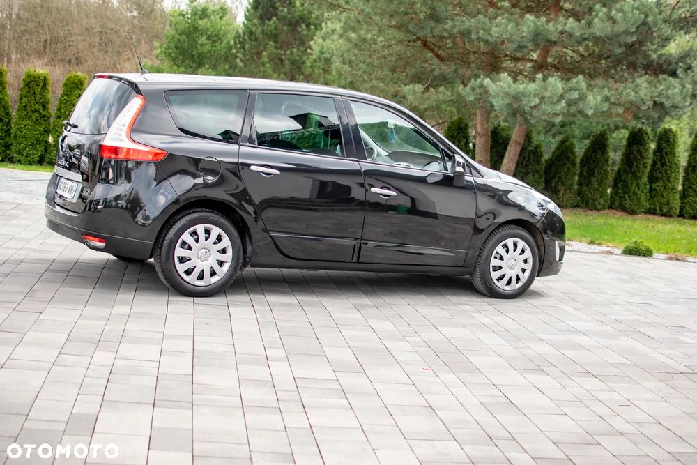Renault Grand Scenic - 19
