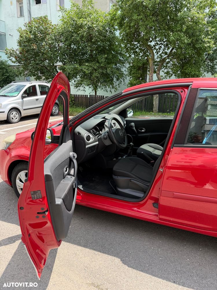 Renault Clio - 7