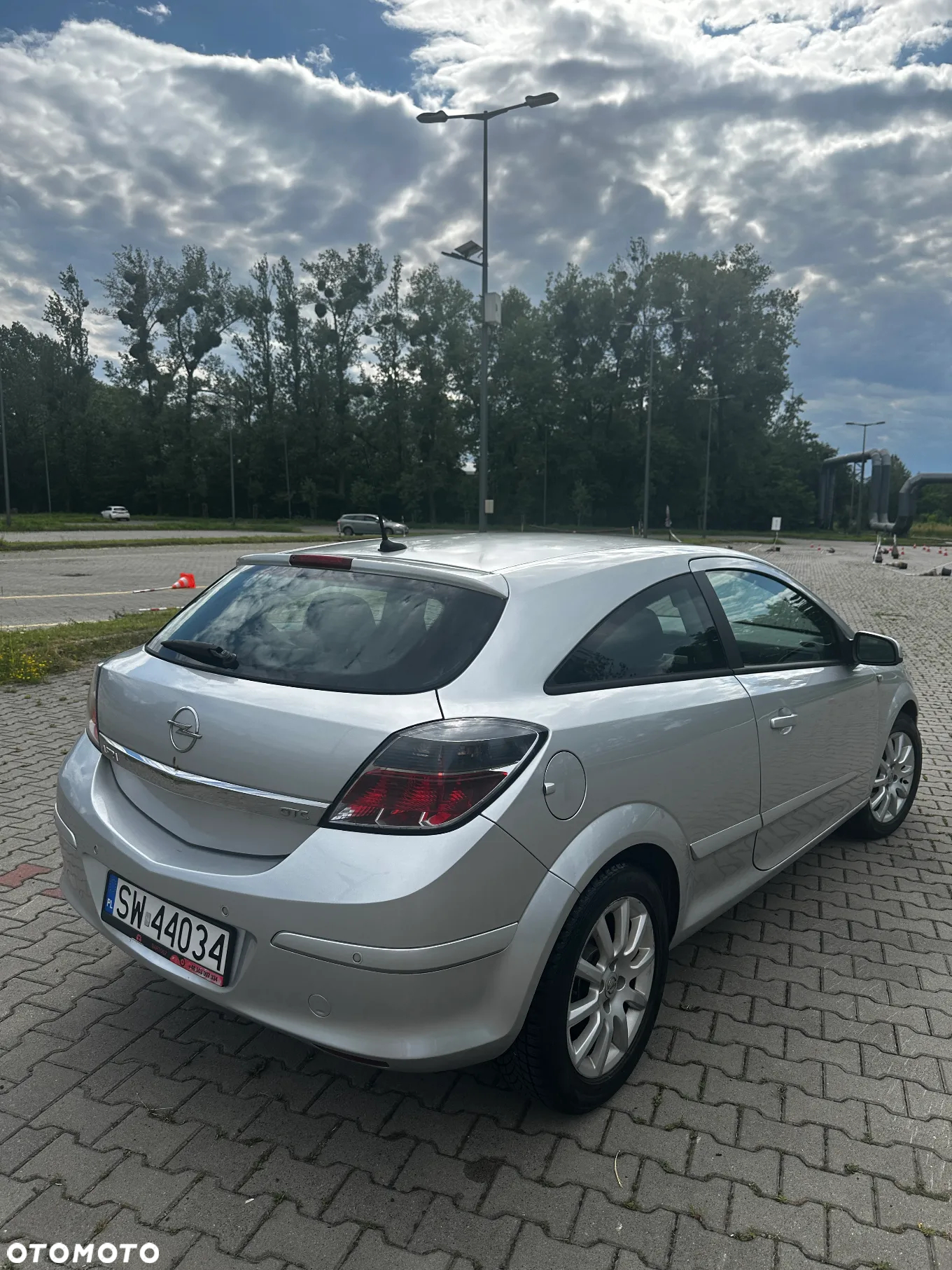 Opel Astra III GTC 1.6 Sport - 2