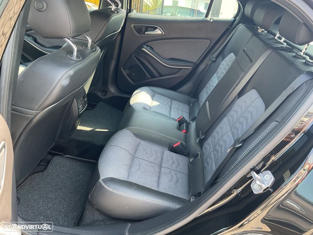 Mercedes-Benz GLA 180 d Style Aut. - 36