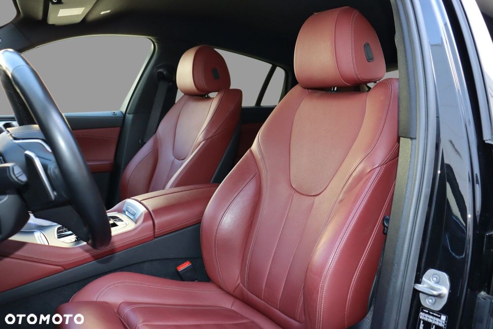 BMW X6 xDrive40d mHEV - 10