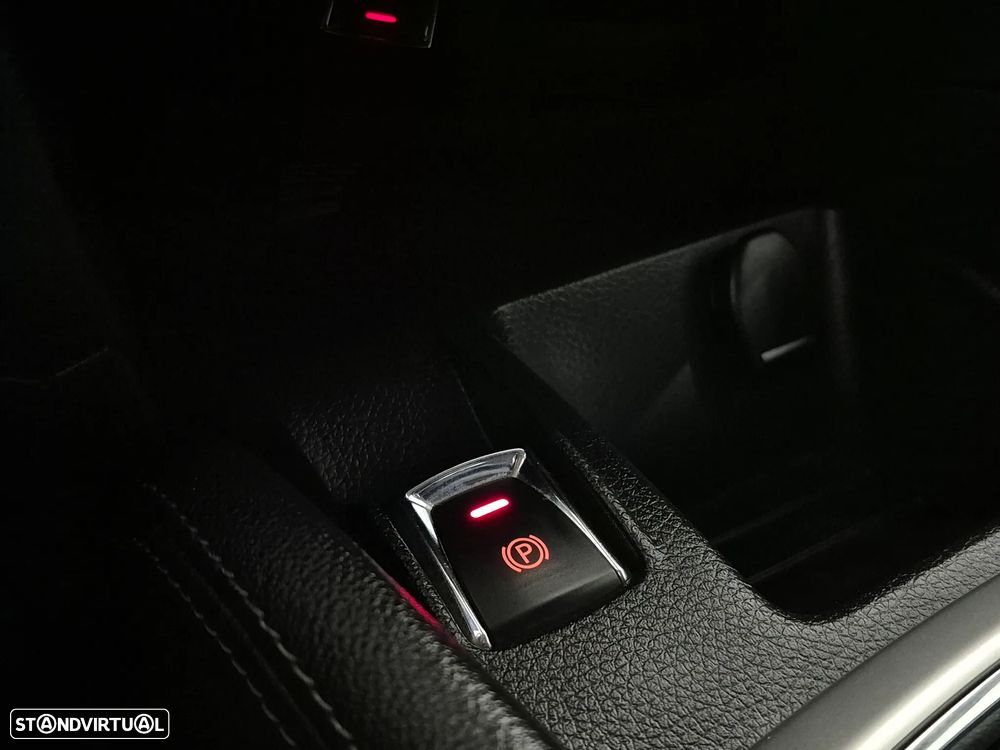 Nissan Qashqai 1.6 dCi Tekna Premium 17 Pele S P.Preta - 21