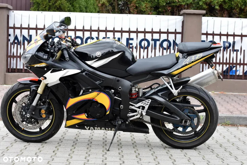 Yamaha R6 - 22