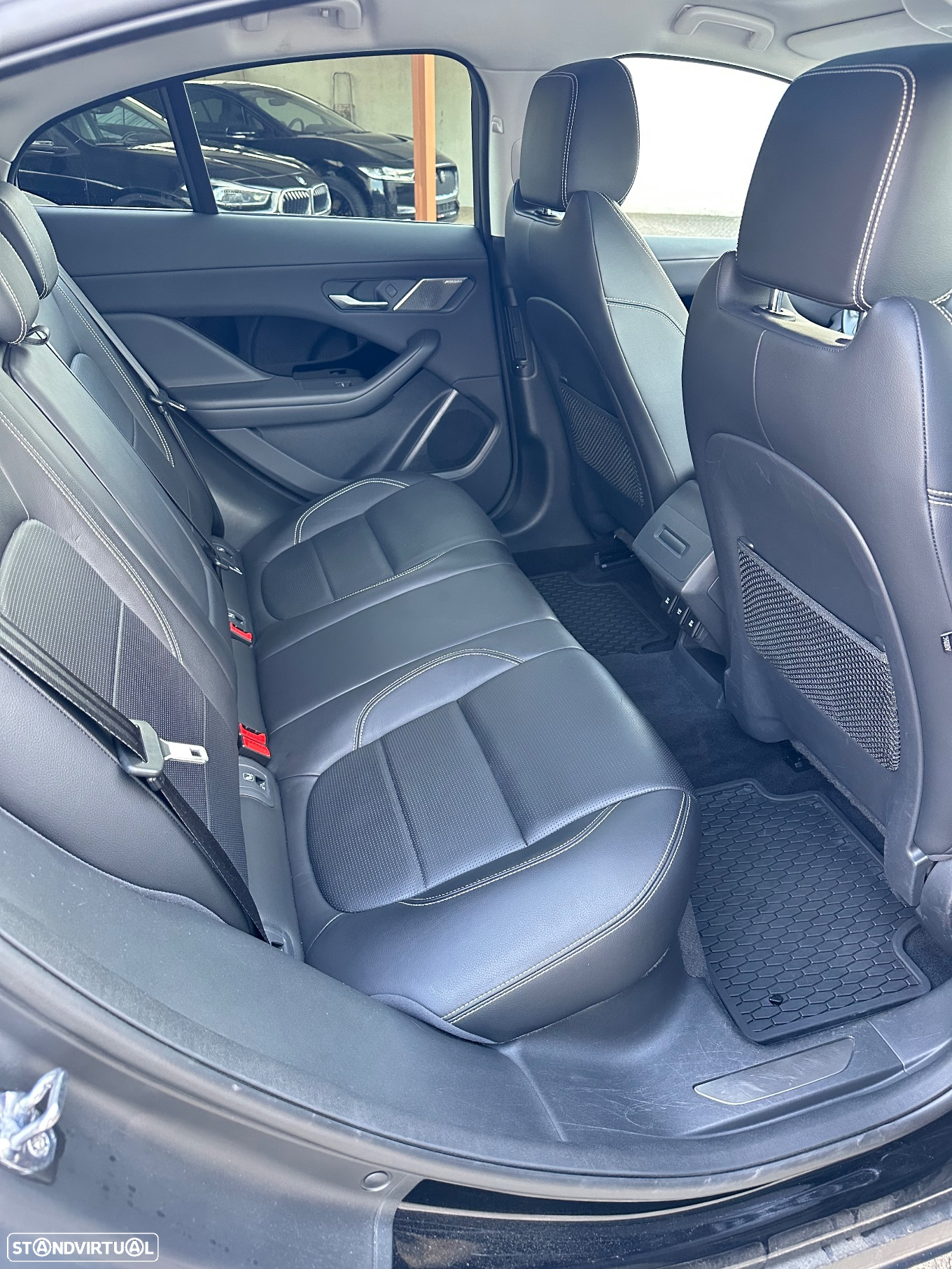Jaguar I-Pace EV400 AWD R-DYNAMIC SE - 16