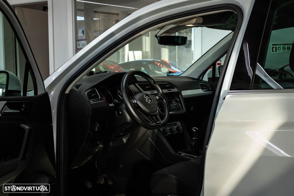 VW Tiguan 2.0 TDI Confortline - 11