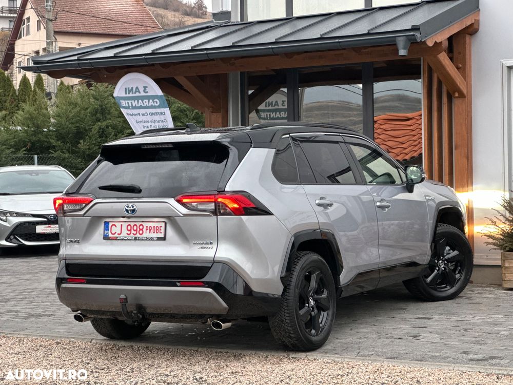 Toyota RAV4 2.5 4x4 Hybrid Team Deutschland - 3