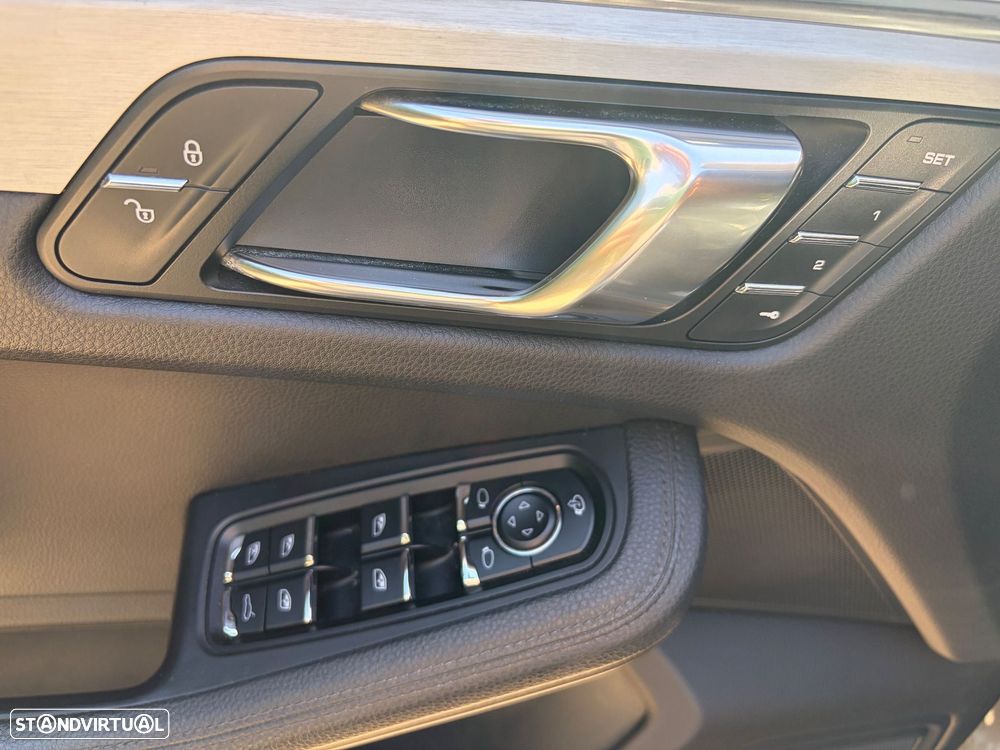 Porsche Macan S - 11