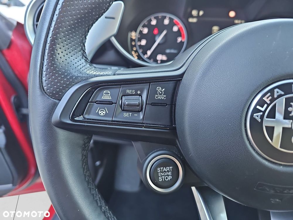 Alfa Romeo Giulia 2.0 Turbo Veloce Q4 - 14