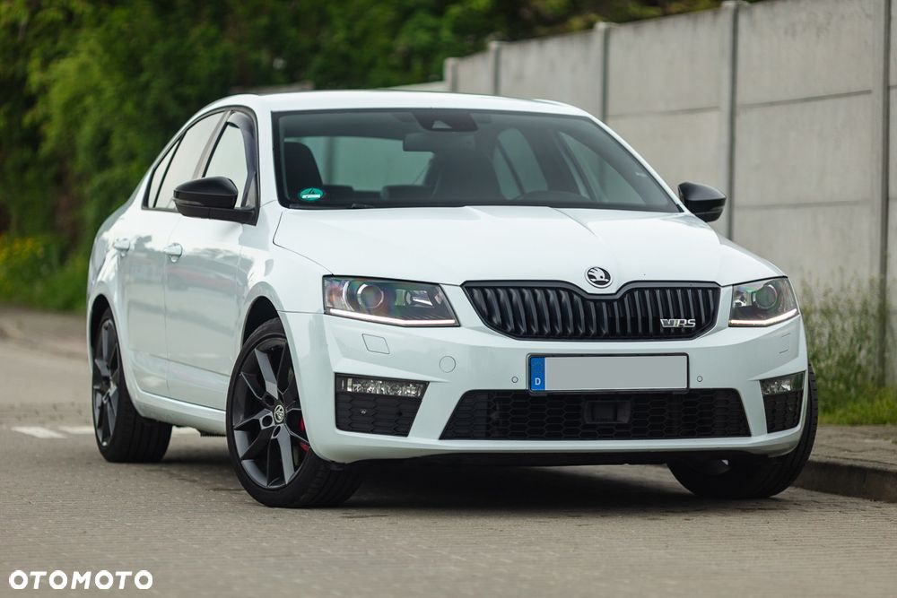 Skoda Octavia 2.0 TDI DSG RS - 5