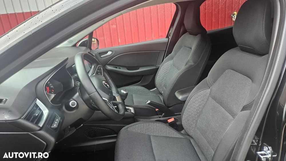 Renault Clio - 9