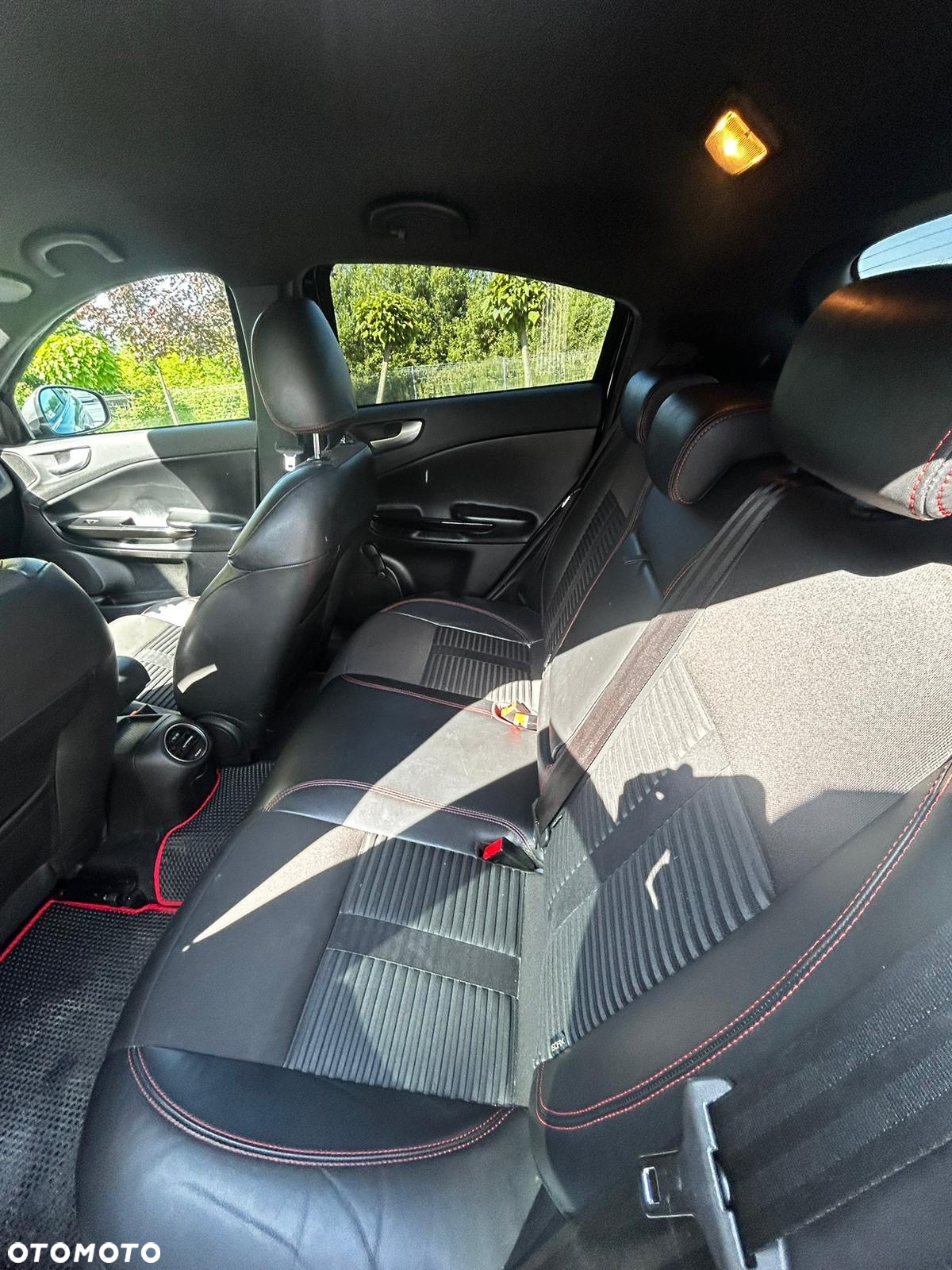Alfa Romeo Giulietta 1.4 TB MultiAir Distinctive - 5