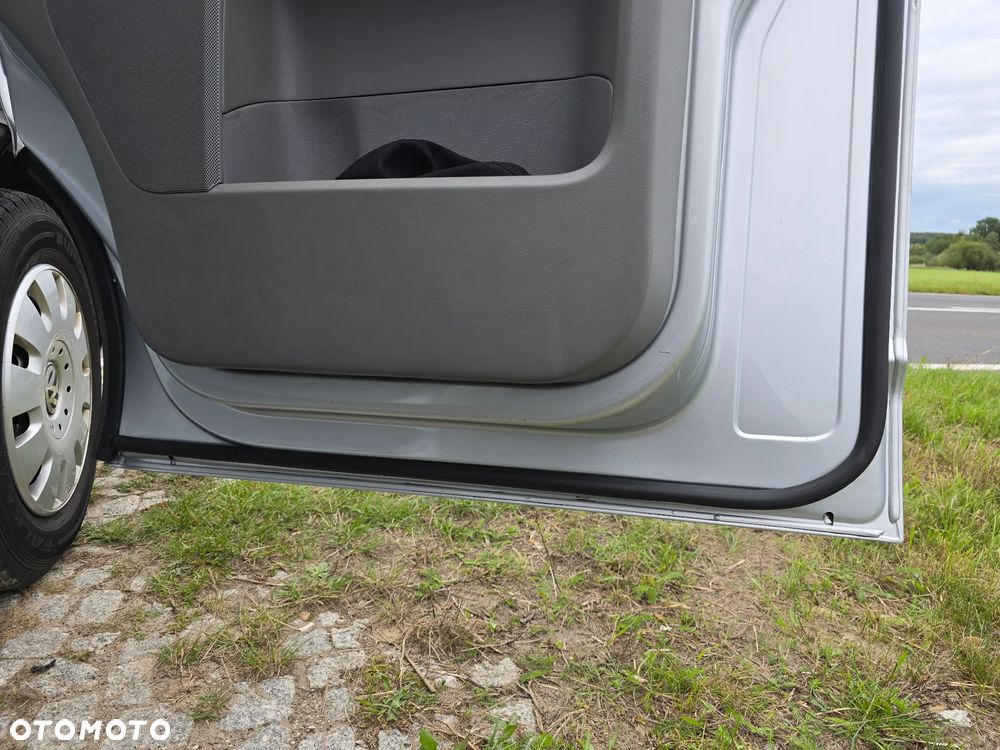 Volkswagen Multivan - 17