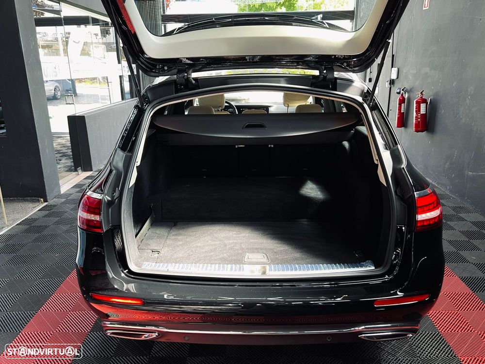 Mercedes-Benz E 300 de Exclusive Line - 35