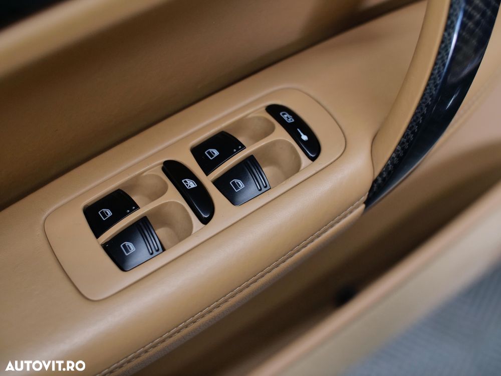 Porsche Cayenne - 25