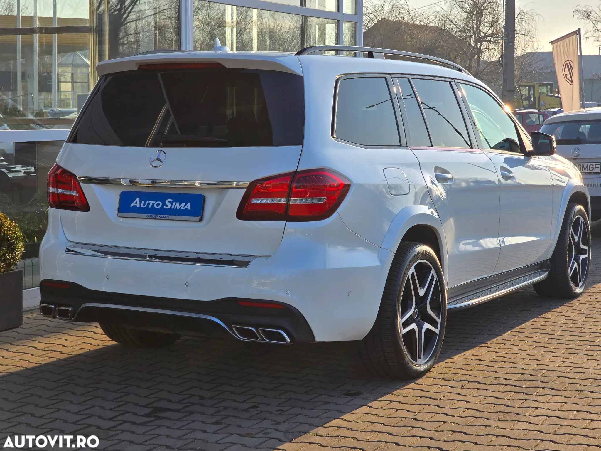 Mercedes-Benz GLS - 7