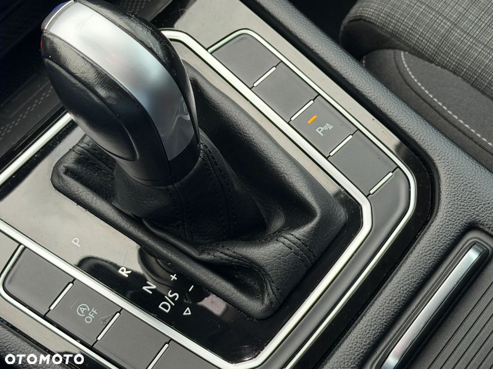 Volkswagen Passat 1.5 TSI EVO Comfortline DSG - 24