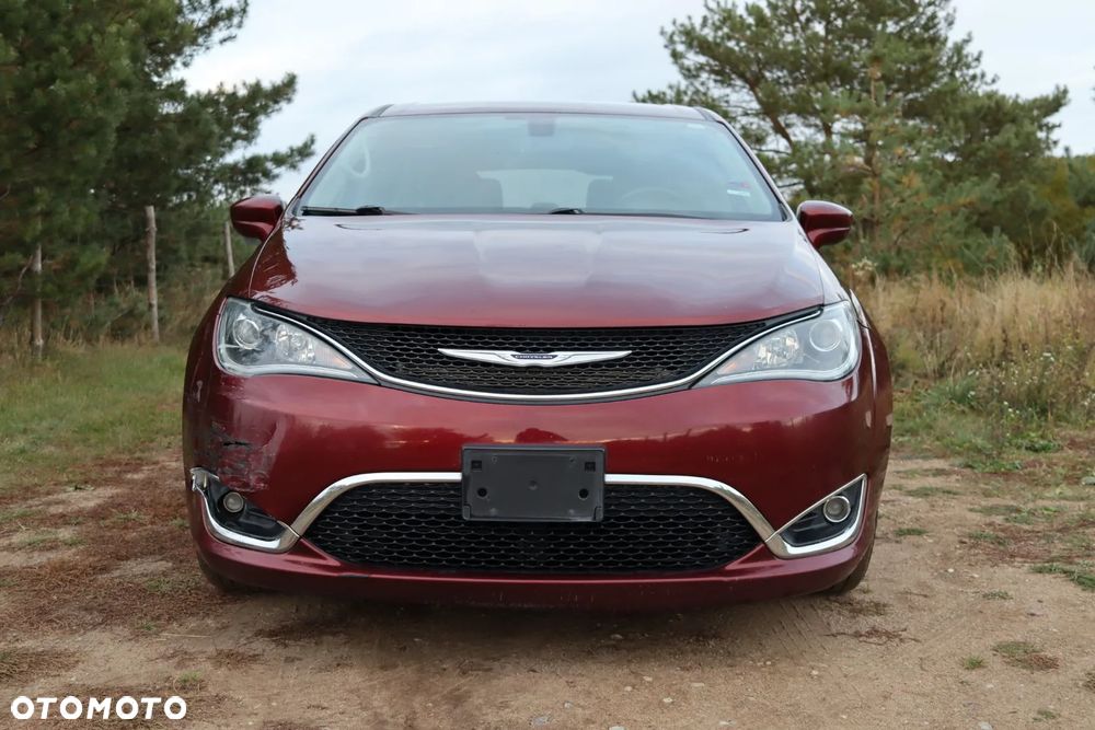 Chrysler Pacifica - 34