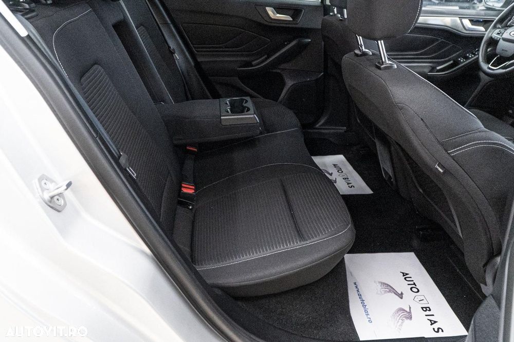 Ford Focus 1.0 EcoBoost MHEV Titanium - 8