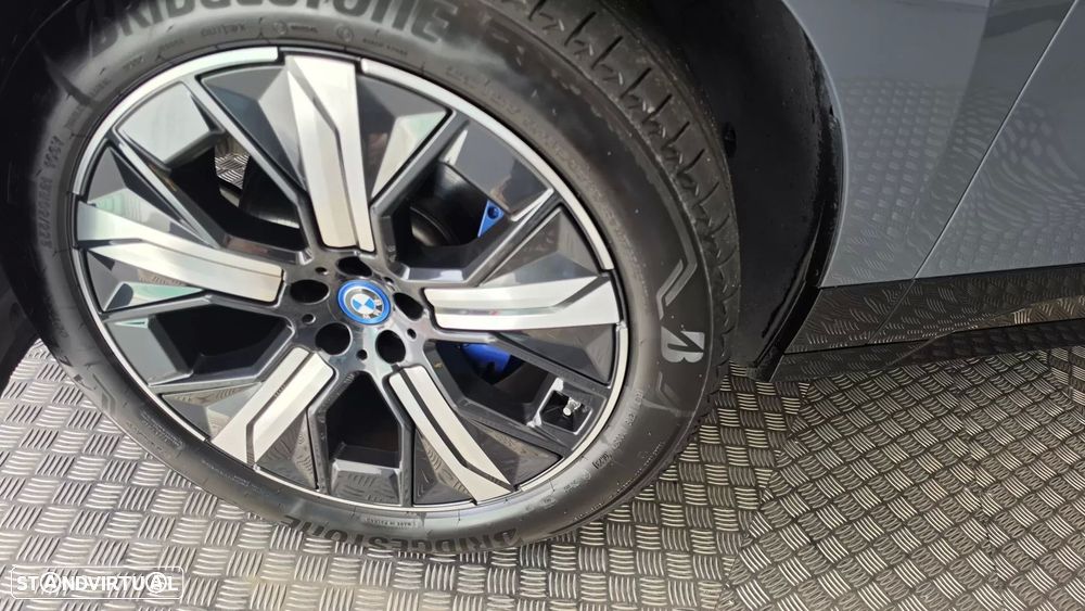 BMW iX xDrive 40 Pack Desportivo - 30