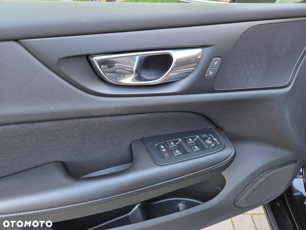 Volvo V60 D4 Geartronic Momentum Pro - 27