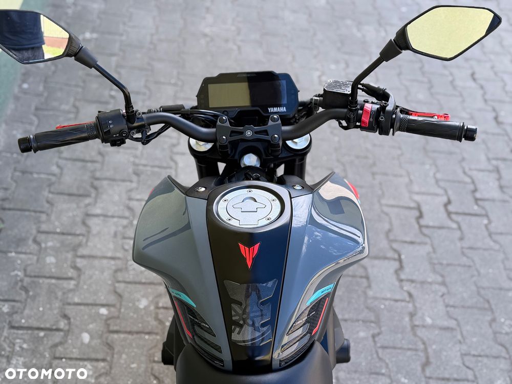 Yamaha MT - 19