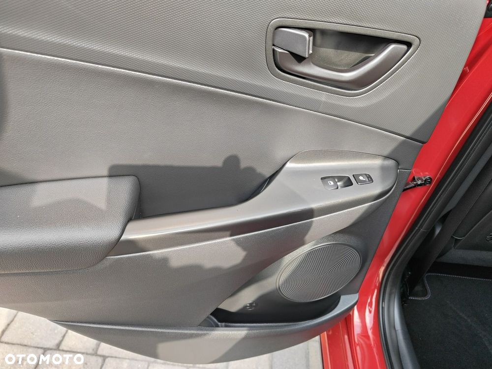 Hyundai Kona - 30