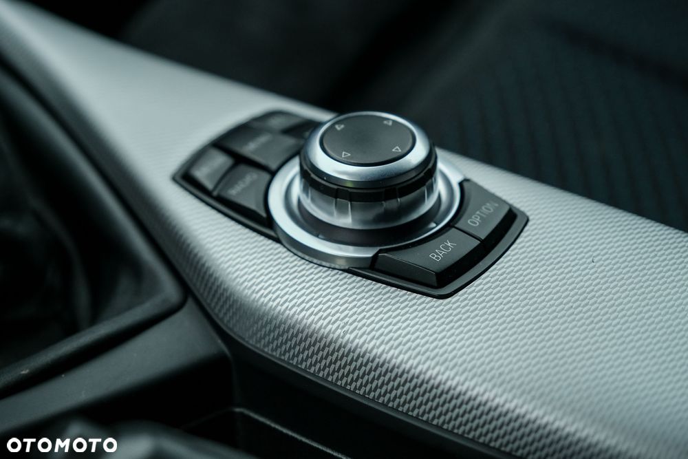 BMW Seria 1 120i M Sport - 23