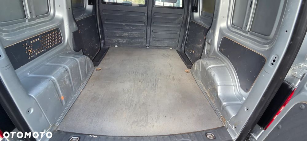 Volkswagen Caddy - 31