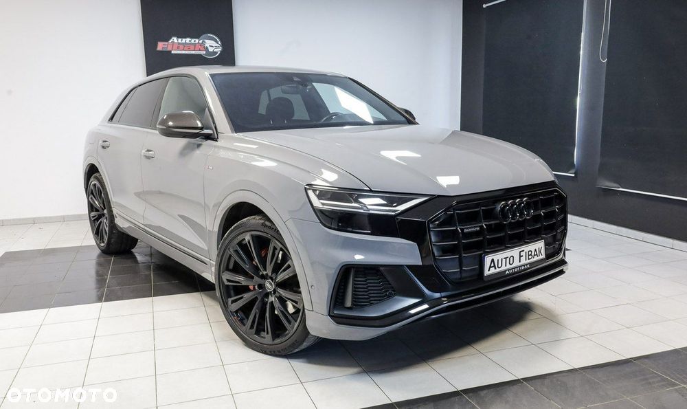 Audi Q8 - 8