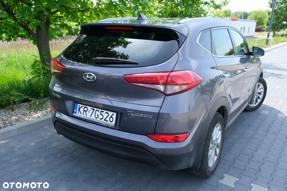 Hyundai Tucson 1.7 CRDI BlueDrive Style 2WD - 4