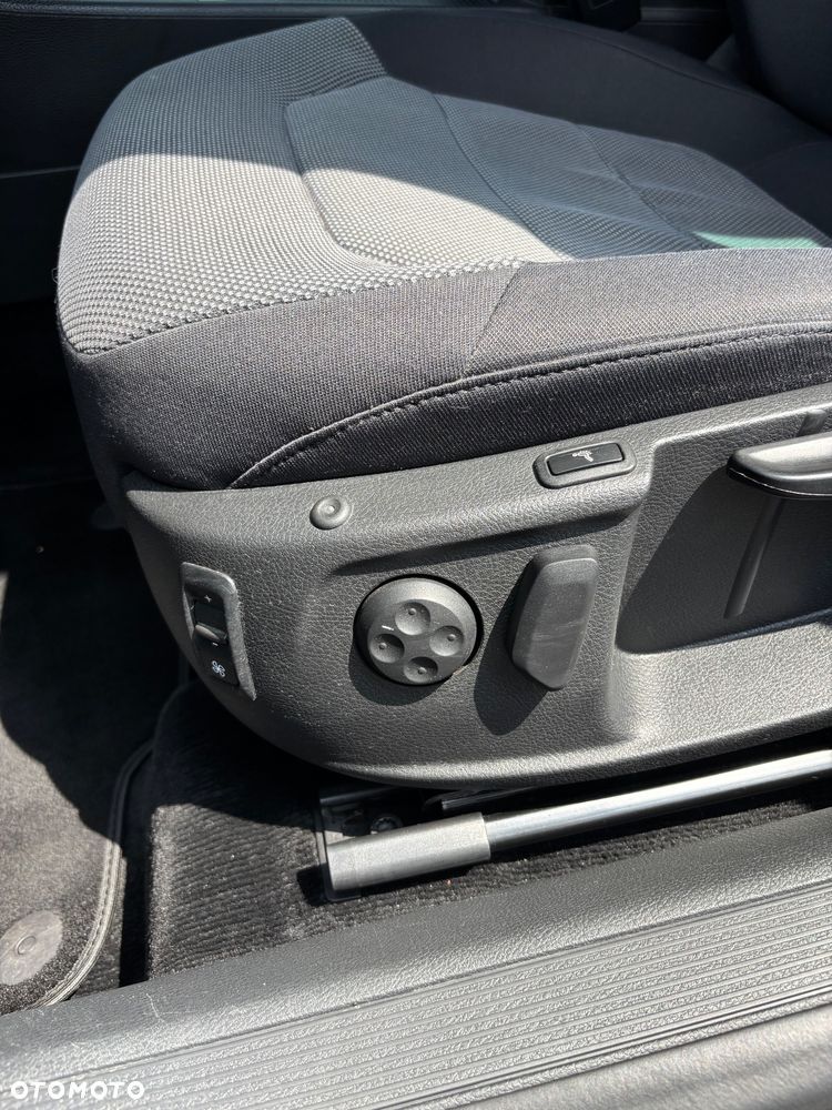 Volkswagen Passat 2.0 TDI Comfortline DSG - 27