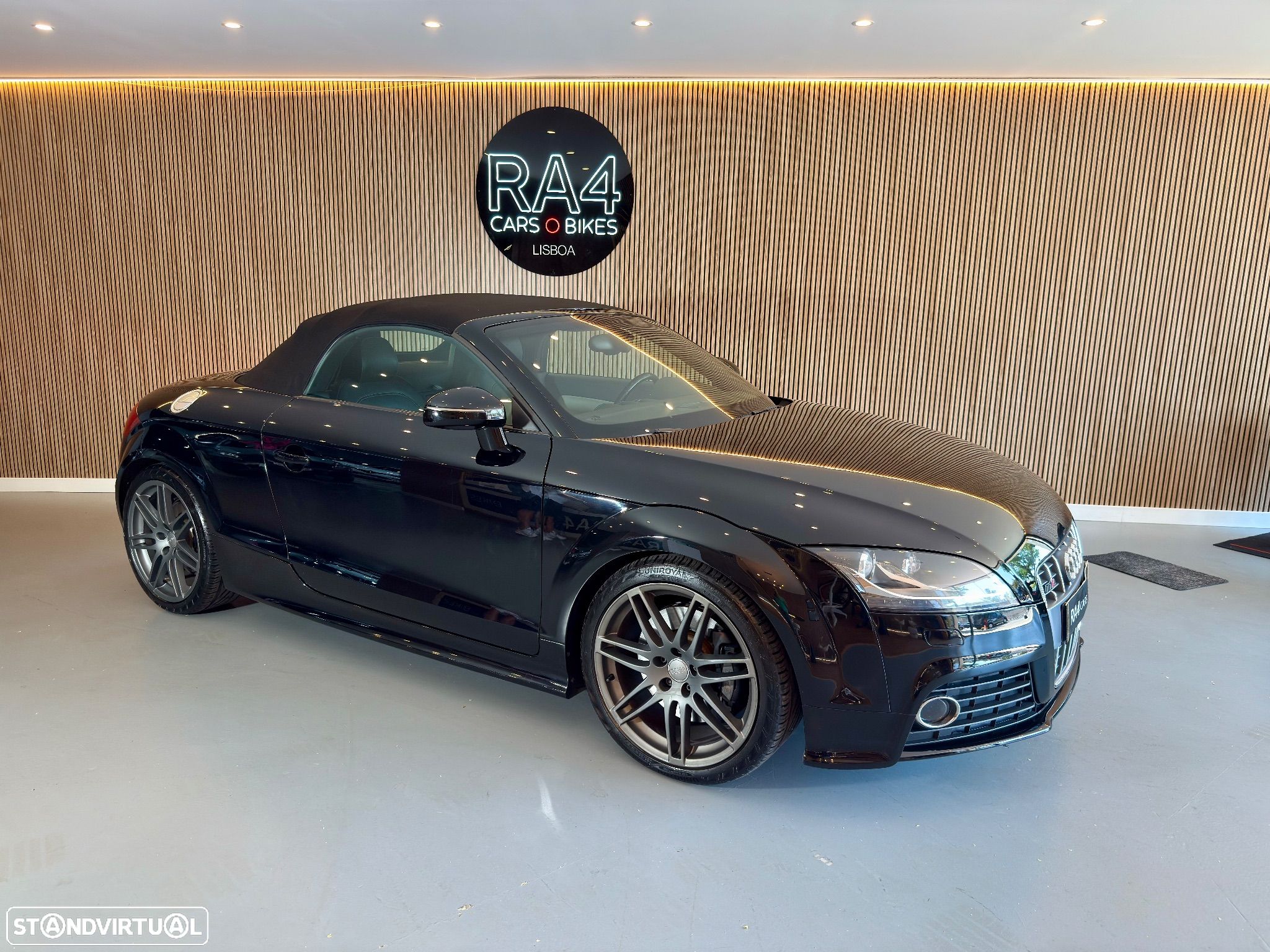 Audi TTS Roadster 2.0 TFSi quattro - 1