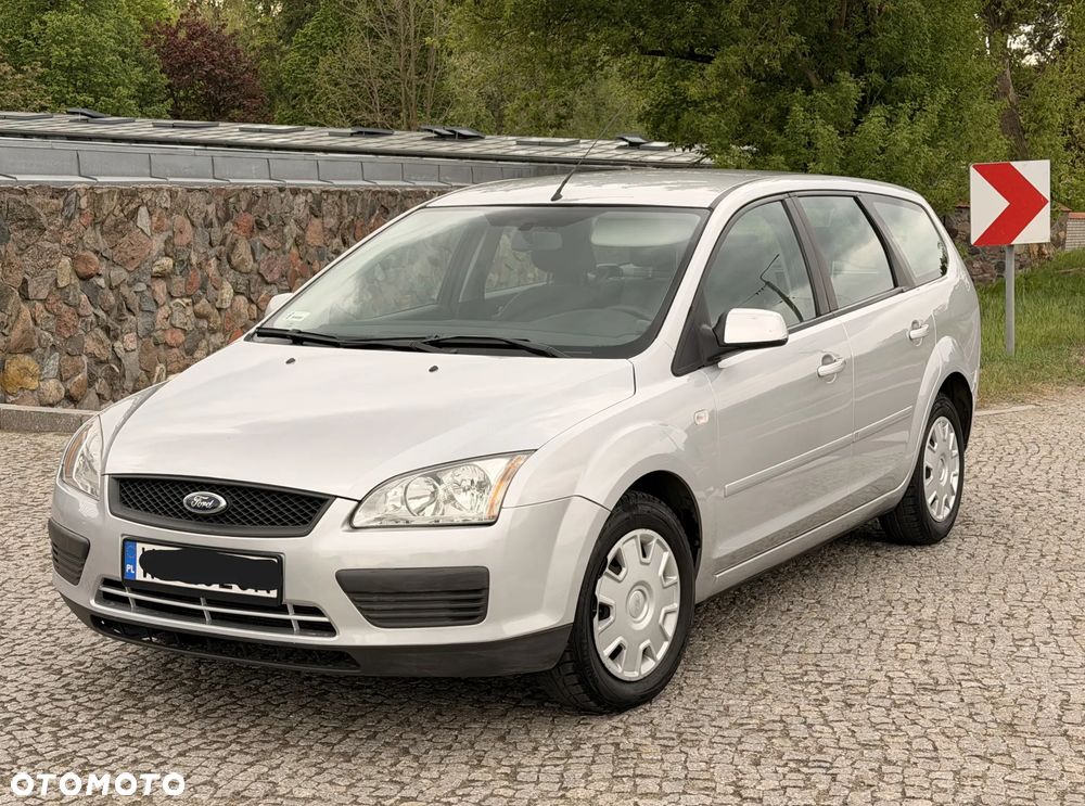 Ford Focus 1.6 Ambiente - 1