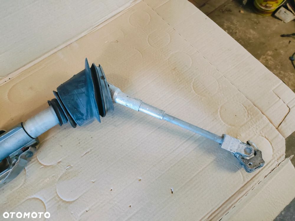 BMW E90 LIFT 2.0B KOLUMNA KIEROWNICZA - 4