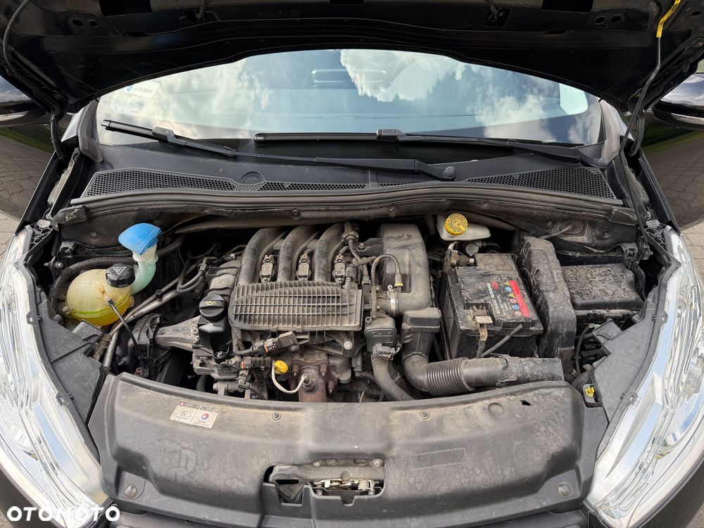 Peugeot 208 - 13