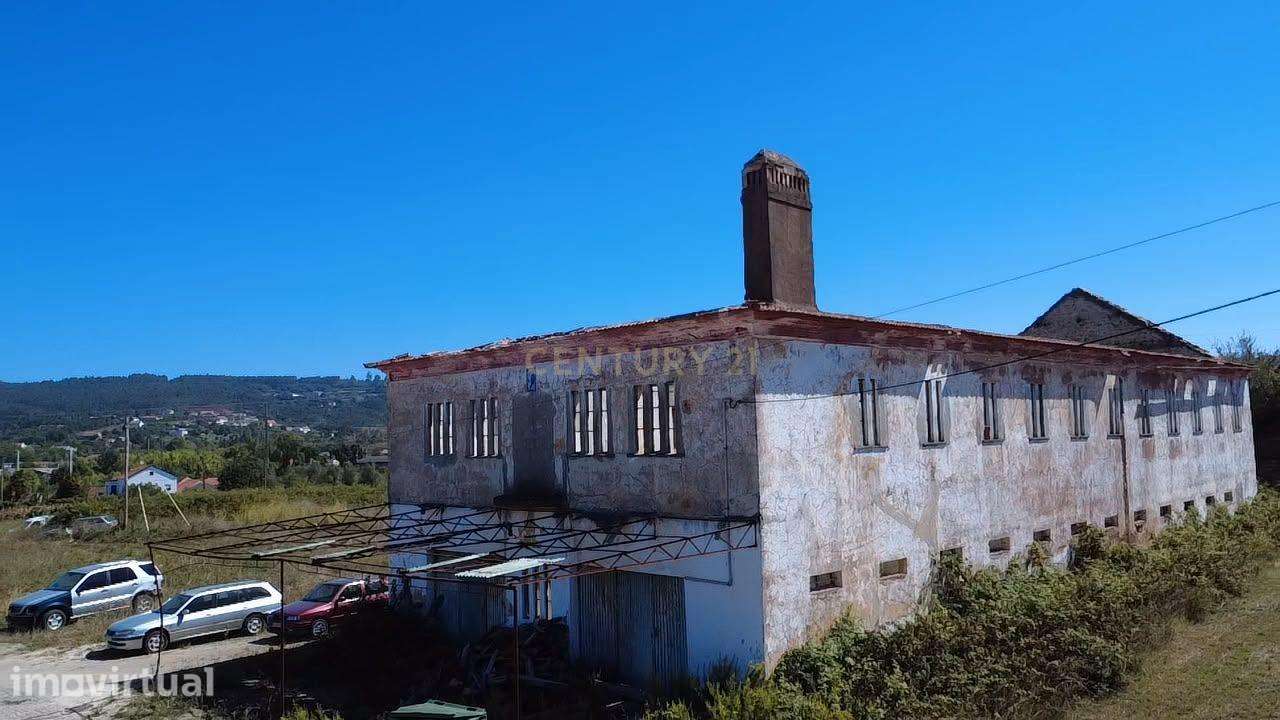 Armazém/Ruína com Potencial | Bairro Aguda | Figueiró dos Vinhos - Grande imagem: 2/11