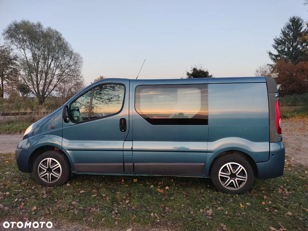 Opel vivaro - 9