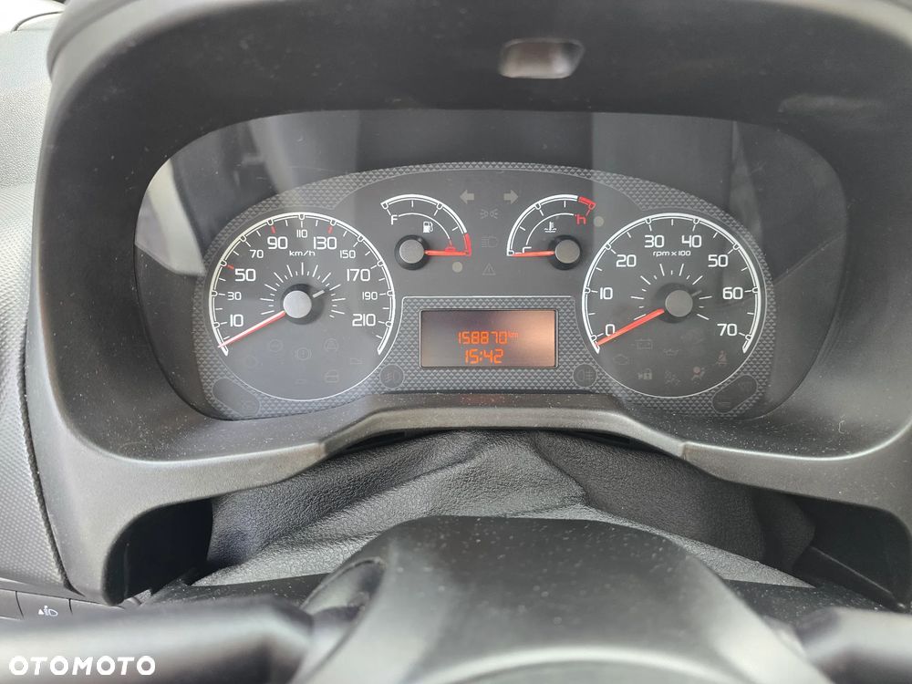 Fiat Fiorino Kombi Elegant - 11