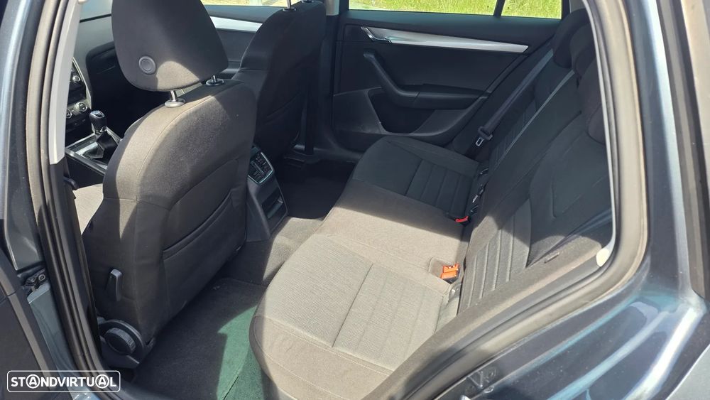 Skoda Octavia Break 1.6 TDi Active - 8