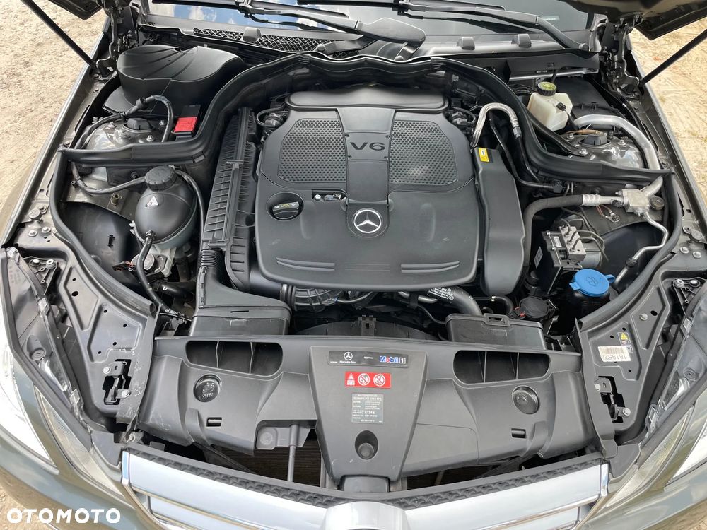 Mercedes-Benz Klasa E 350 BlueEFFICIENCY 7G-TRONIC Elegance - 32