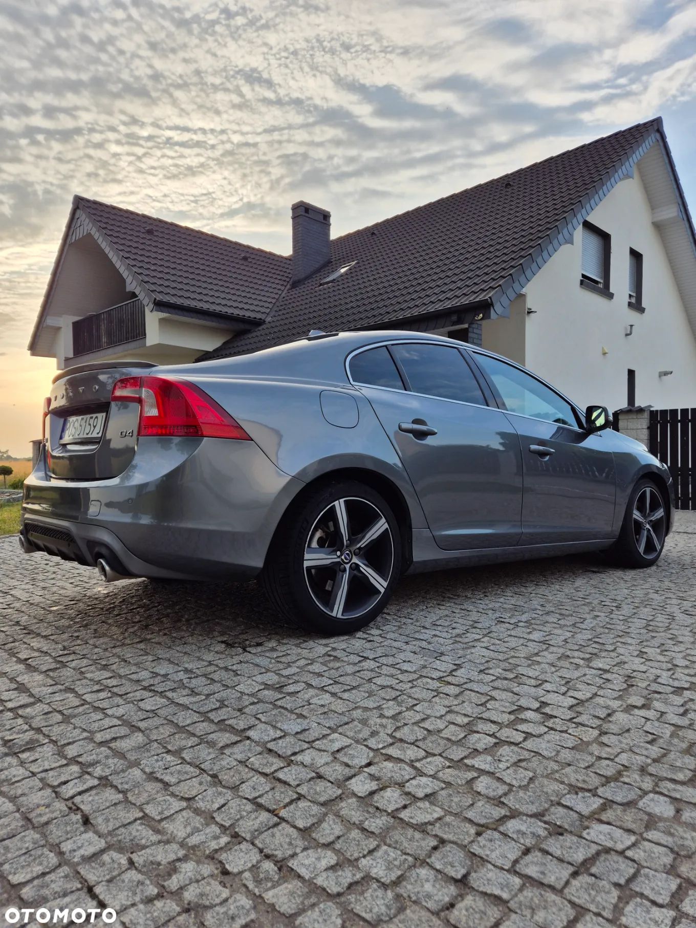 Volvo S60 D4 Drive-E R-Design Kinetic - 1