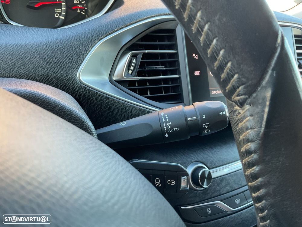 Peugeot 308 SW 1.5 BlueHDi Style - 39