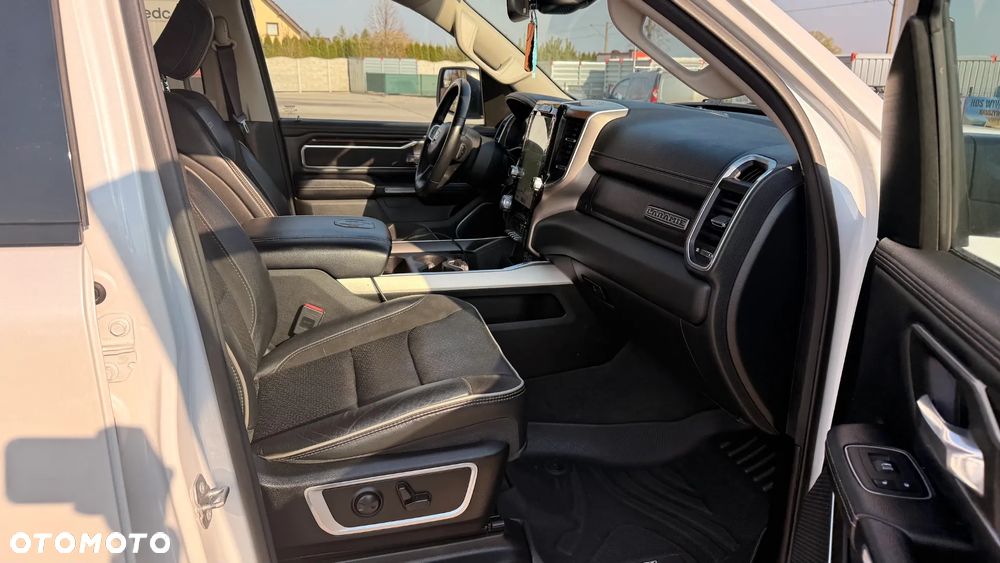 RAM 1500 Crew Cab Longhorn - 16