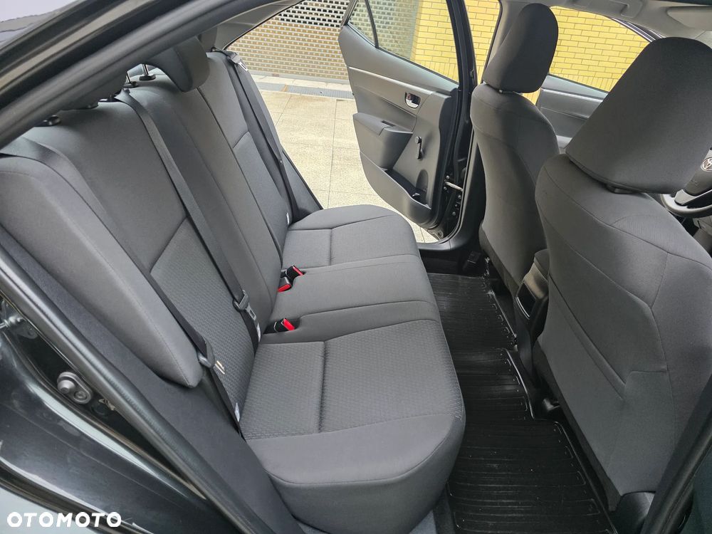 Toyota Corolla 1.6 Active EU6 - 26