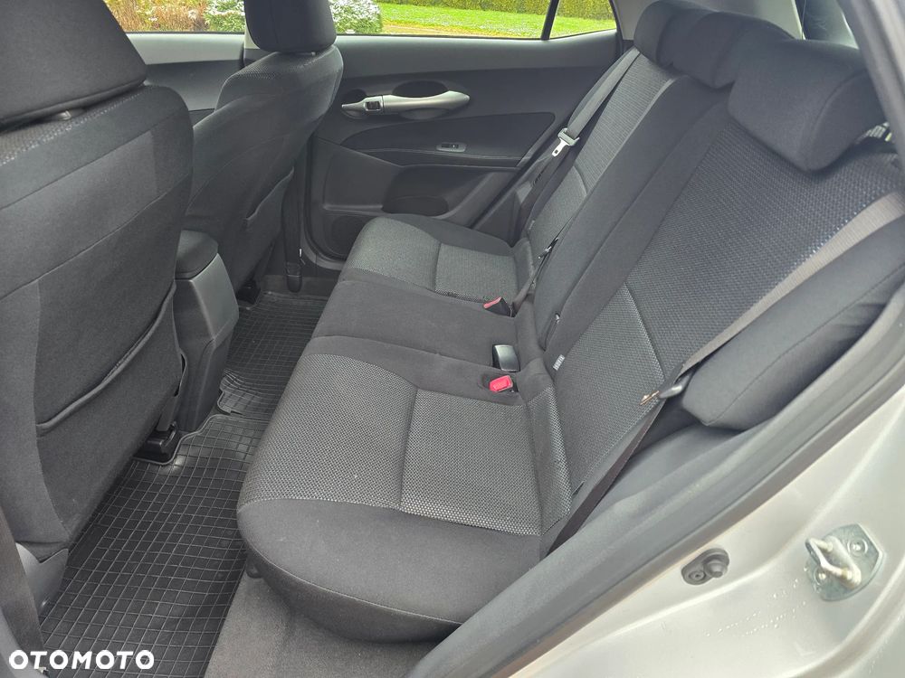 Toyota Auris 1.8 HSD Sol - 26