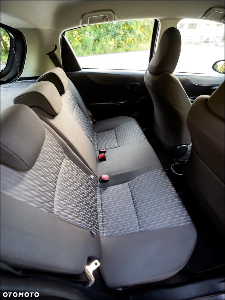Toyota Yaris - 32